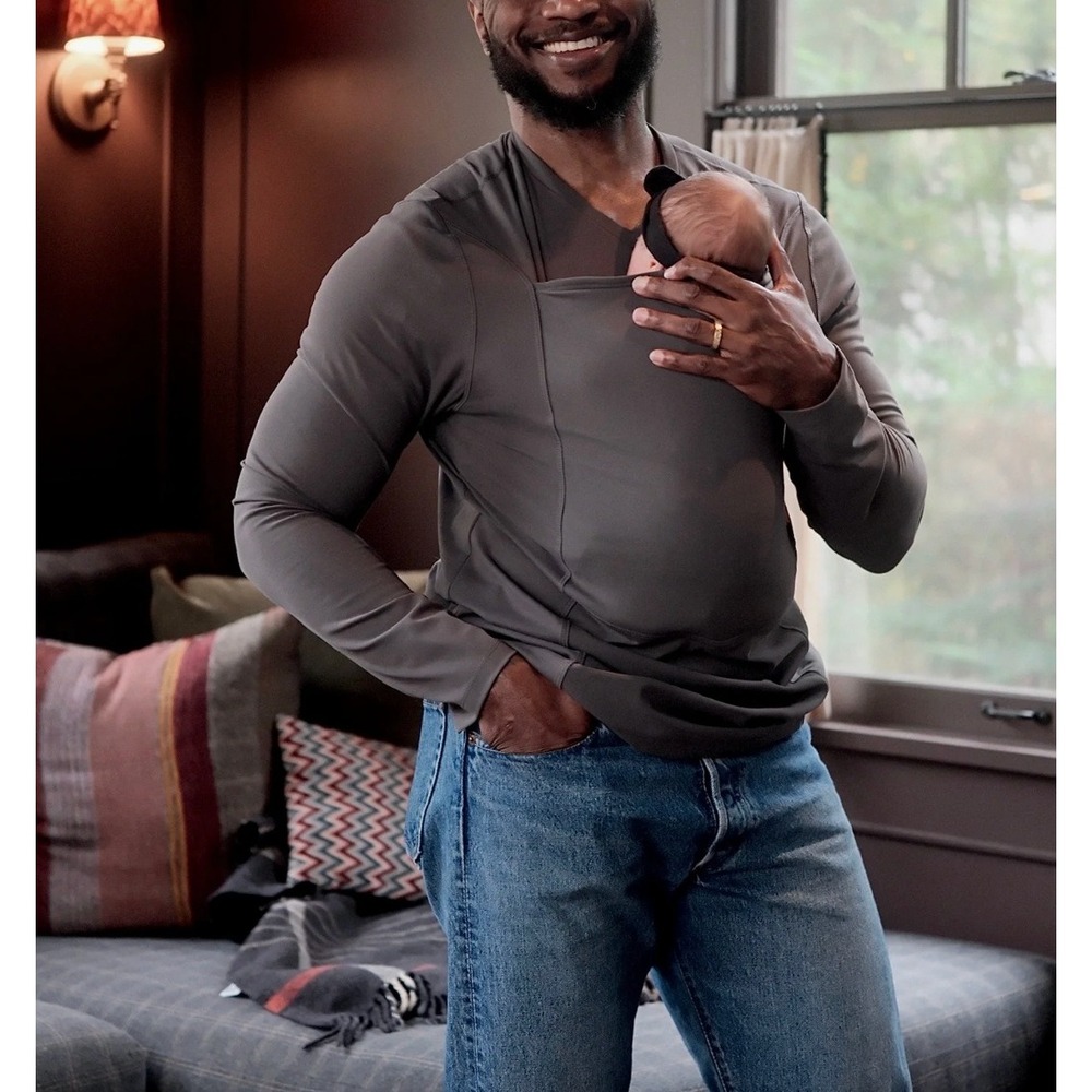 LALABU Soothe Long Sleeve Dad Carrier Shirt